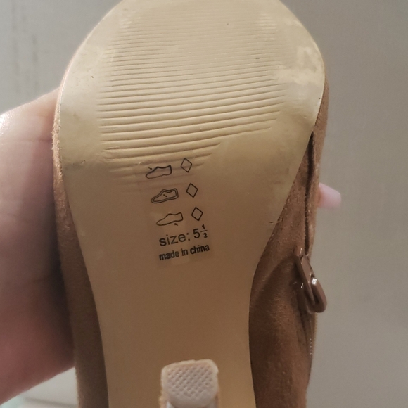 Shoedazzle Brown suede booties - Picture 4 of 5